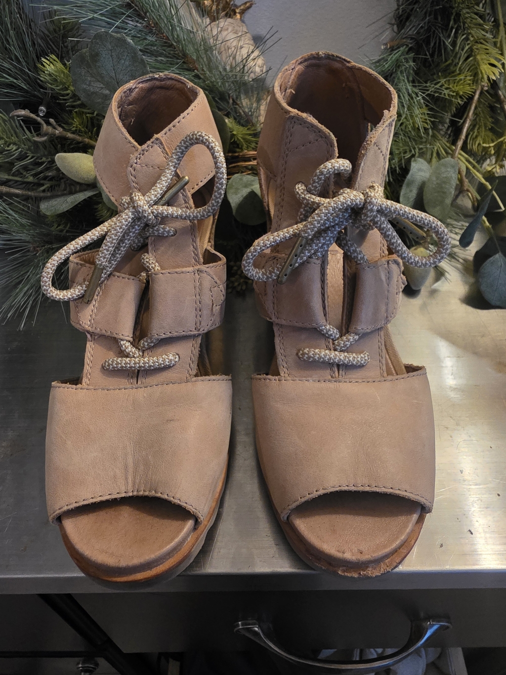 MOVING SALE Sorel Women's Joanie Beige Suede Lace-Up Wedge Sandals - Picture 2 of 6